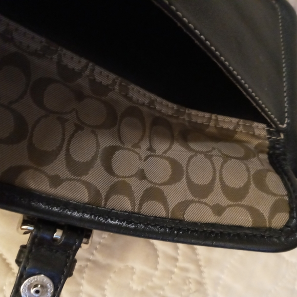 Coach Tabby Brown Leather Wristlet w/Silver tone Buckle Accent - Picture 7 of 9